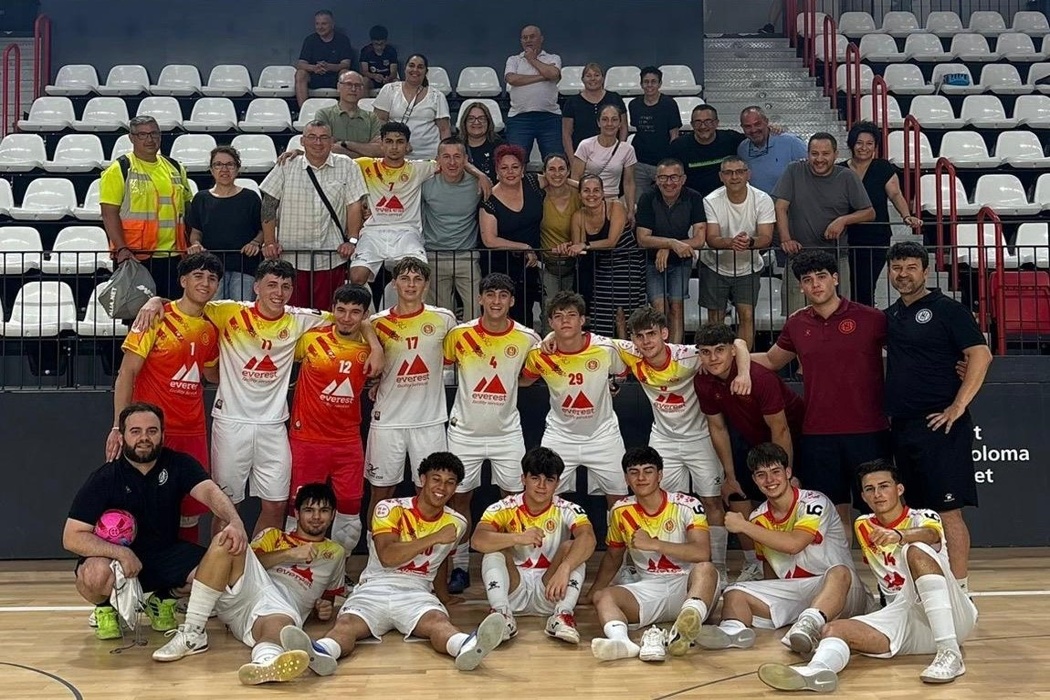 El juvenil cierra la temporada con una remontada ante el Manresa y una meritoria cuarta plaza (6-3)